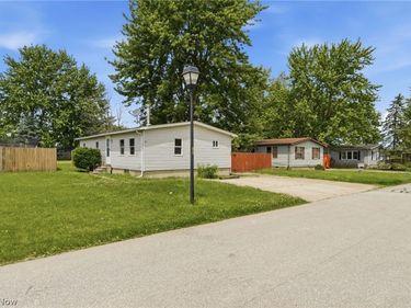 490 Arabian Court, LaGrange, OH 44050