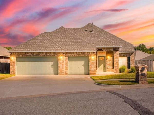 5348 Starling Way, Oklahoma City, OK 73179