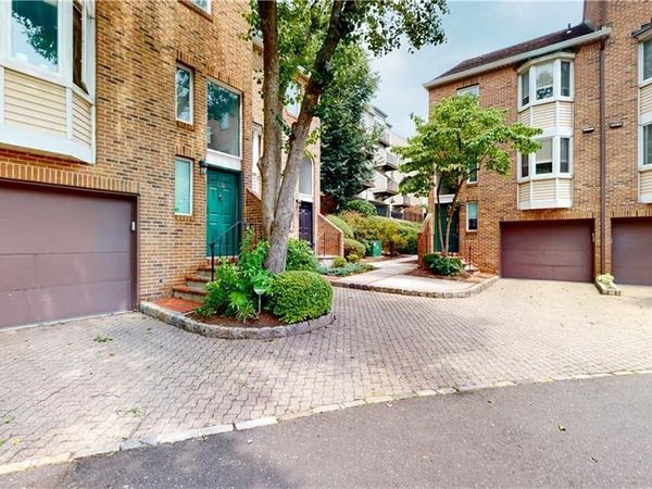 130 Forest , Unit 130, Stamford, CT 06901