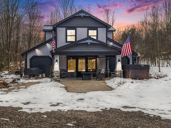 8851 E 8 Mile Road, Luther, MI 49656