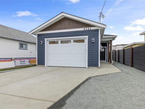 4721 Elizabeth St , Port Alberni, BC V9Y 6M1