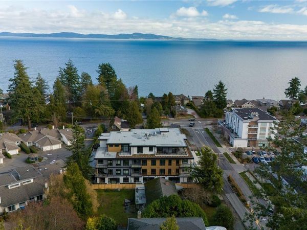 990 Doumac Ave, Unit #205, Saanich, BC V8Y 1M4
