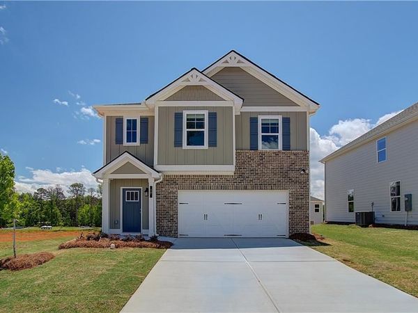 24 Camellia Drive , Fairburn, GA 30213