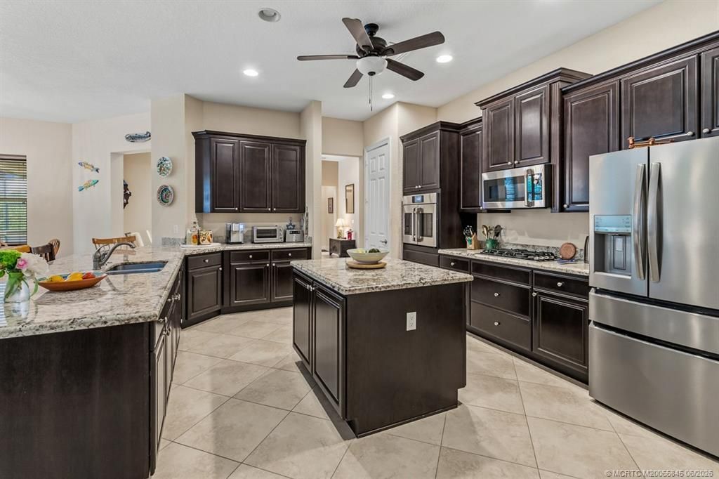 7664 SE Belle Maison Drive , Stuart, FL 34997 Photo