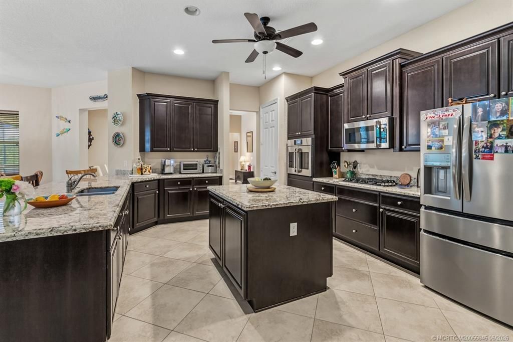 7664 SE Belle Maison Drive , Stuart, FL 34997 Photo