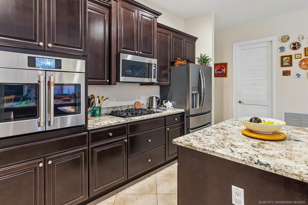 7664 SE Belle Maison Drive , Stuart, FL 34997 Photo