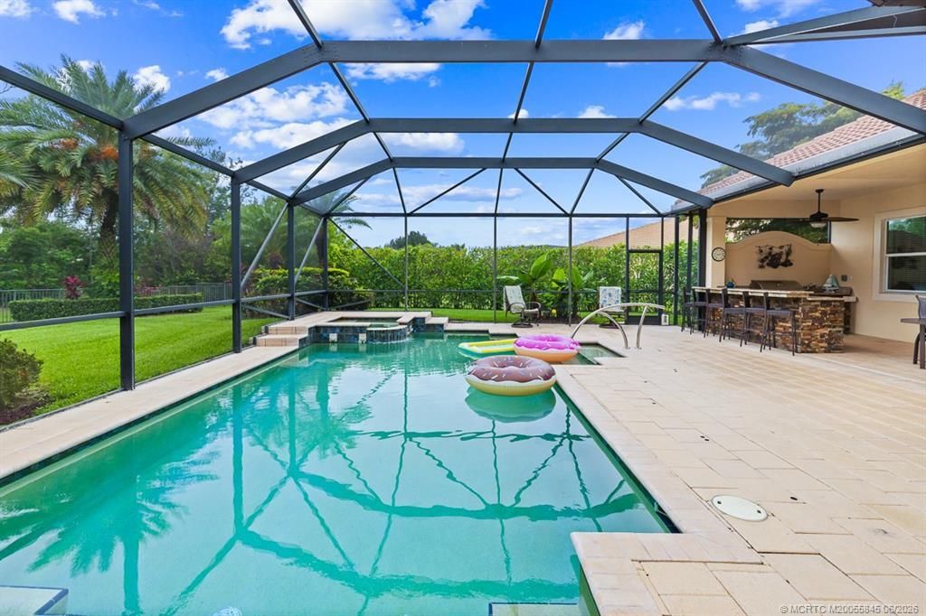 7664 SE Belle Maison Drive , Stuart, FL 34997 Photo