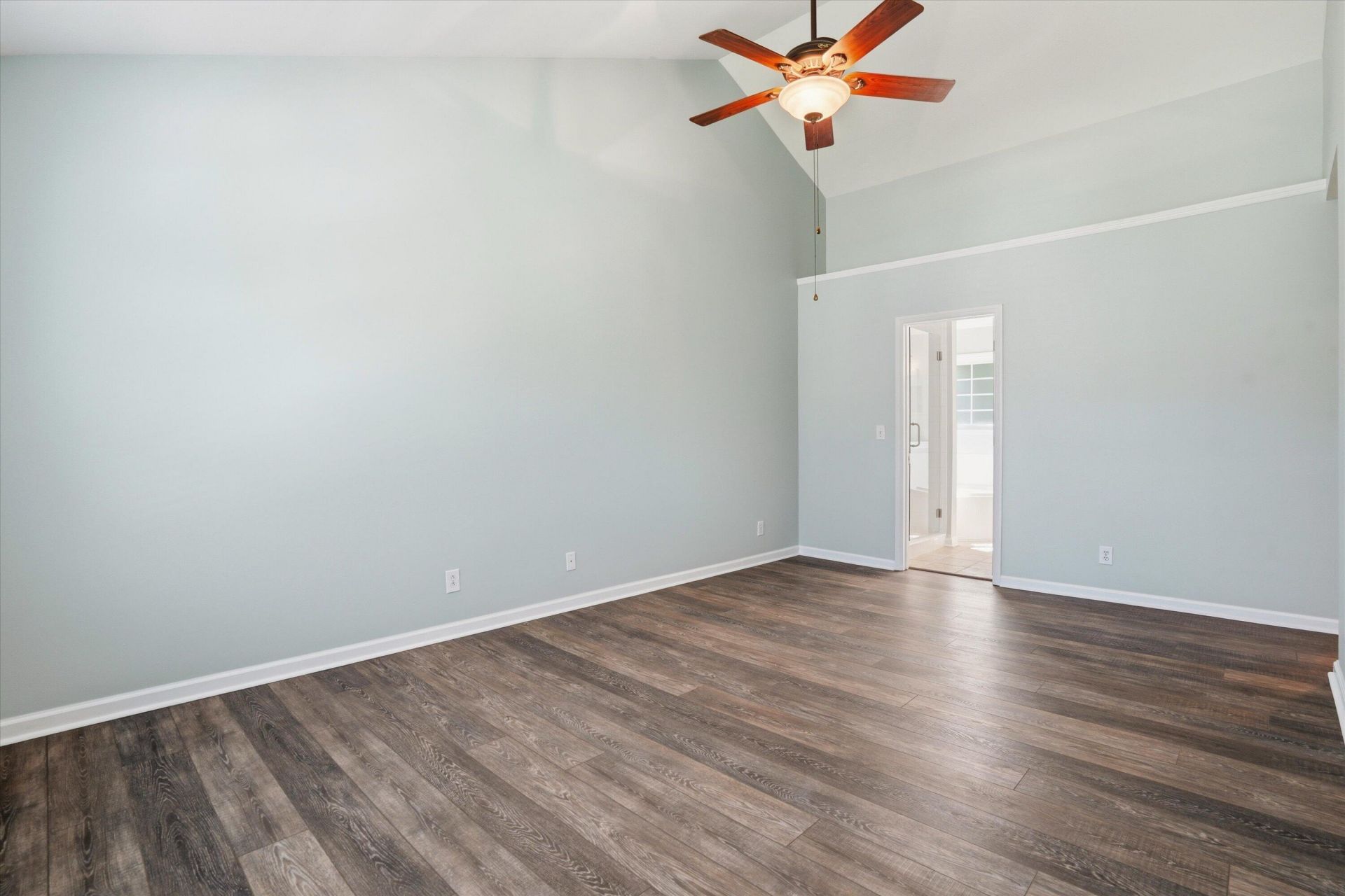 1152 Willoughby Lane Photo 25