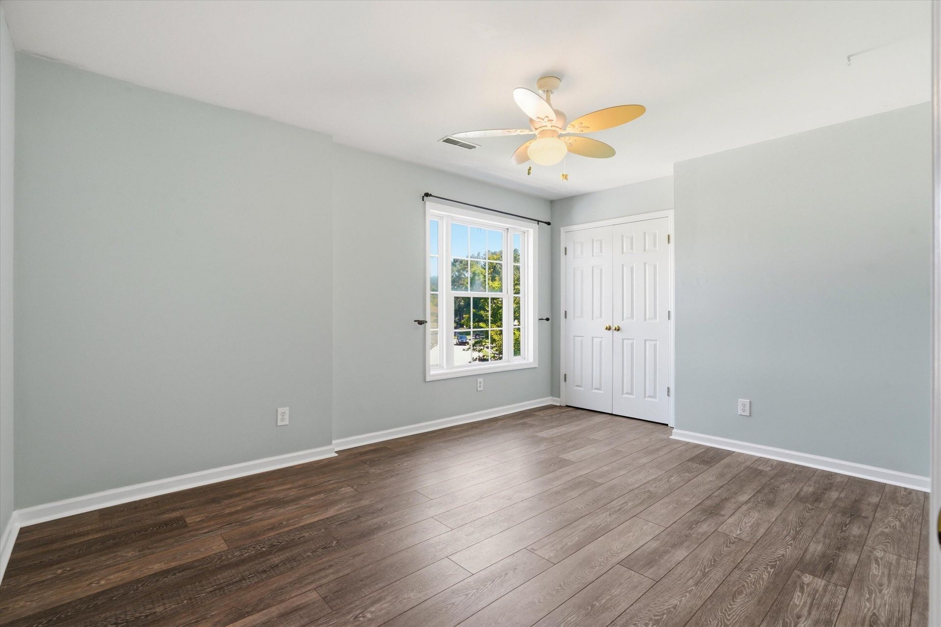 1152 Willoughby Lane Photo 31