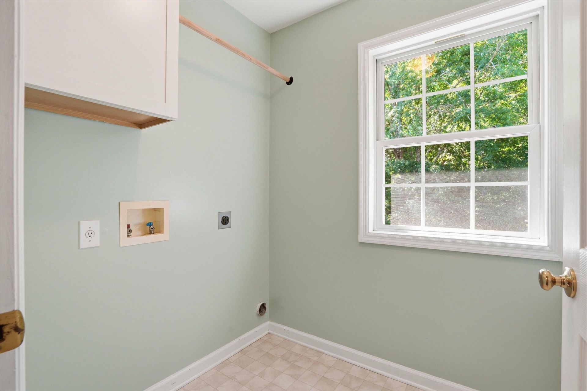 1152 Willoughby Lane Photo 35