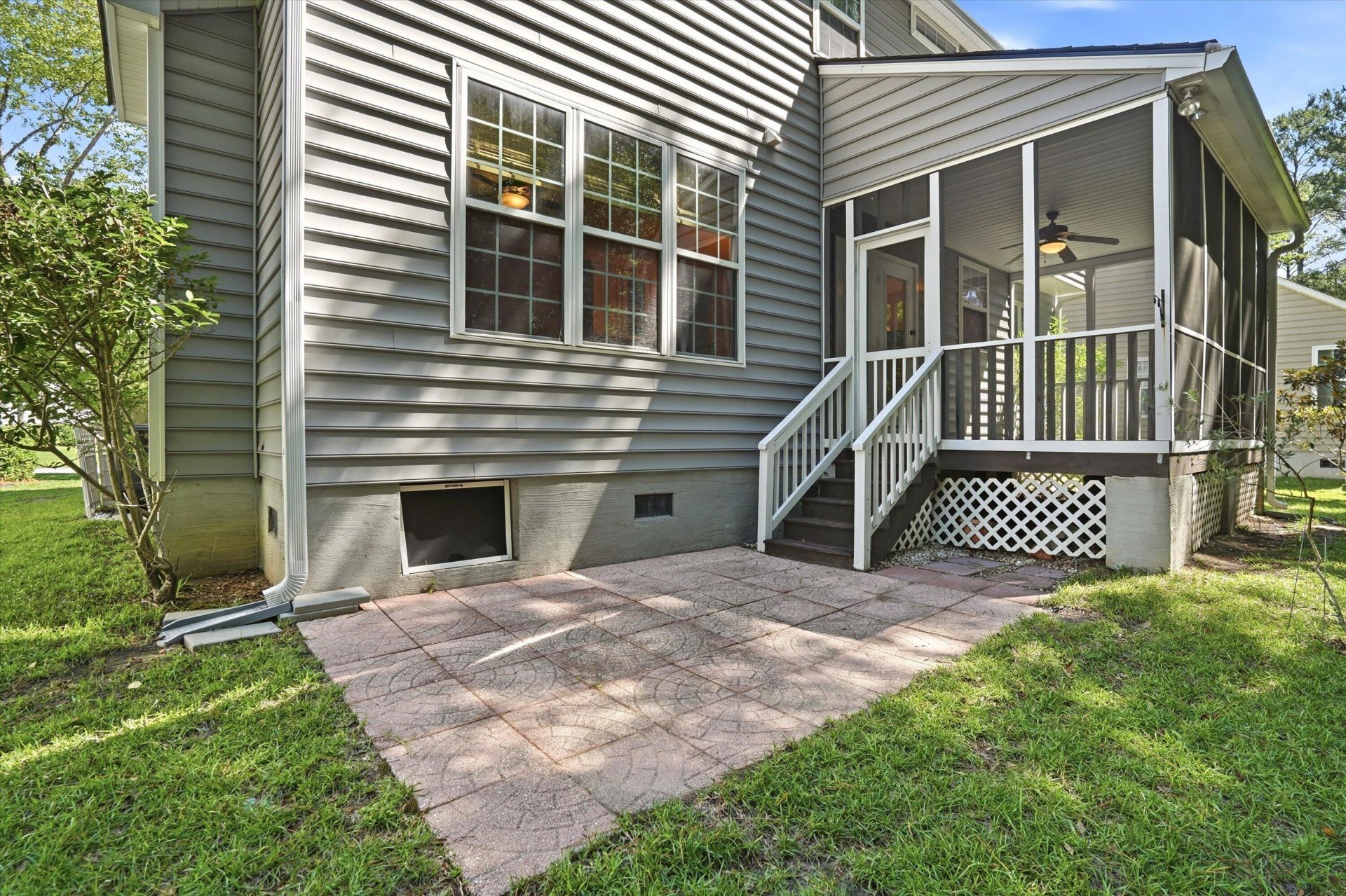 1152 Willoughby Lane Photo 38
