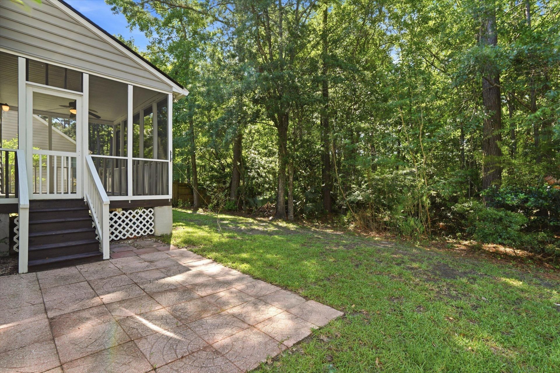 1152 Willoughby Lane Photo 39