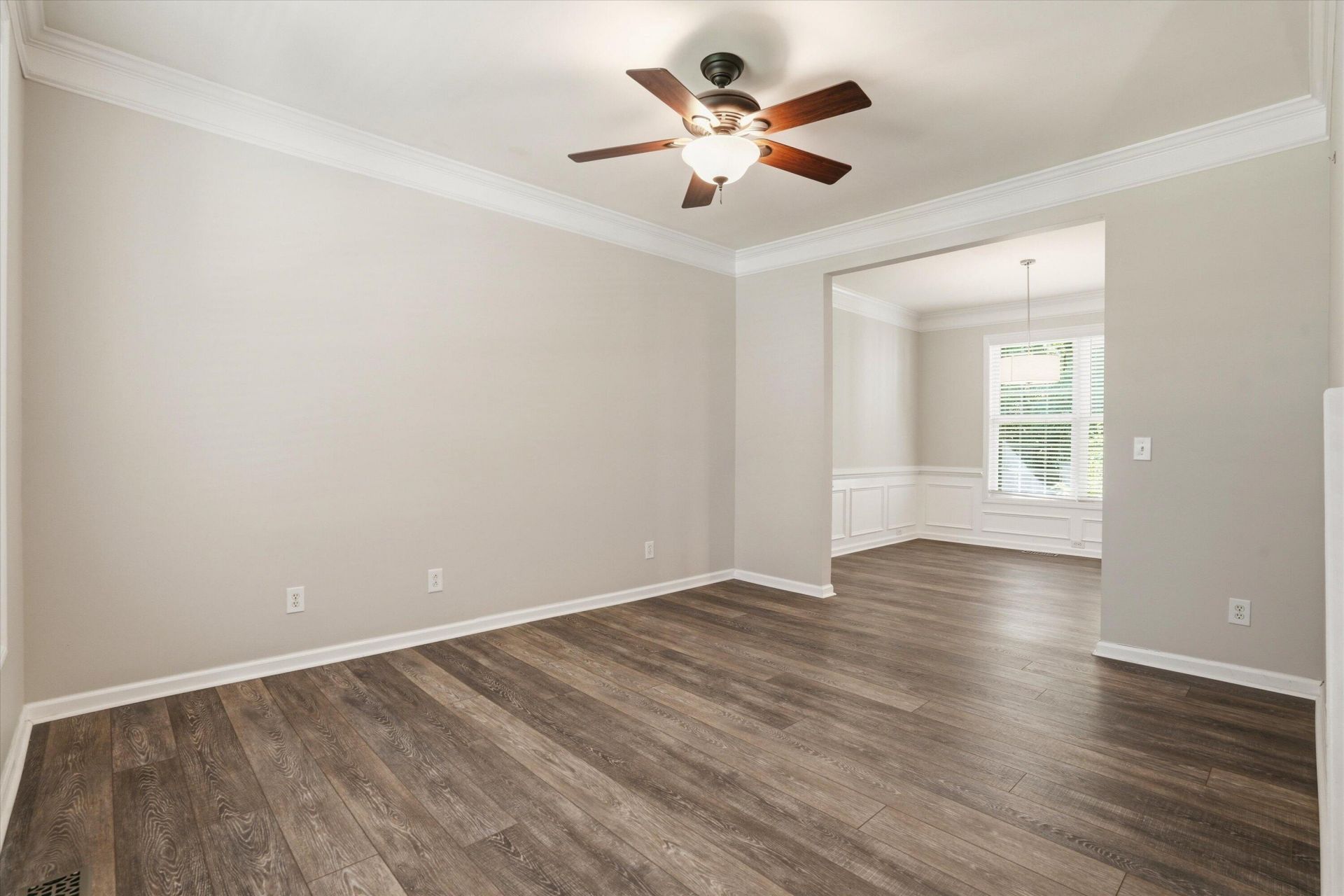 1152 Willoughby Lane Photo 8