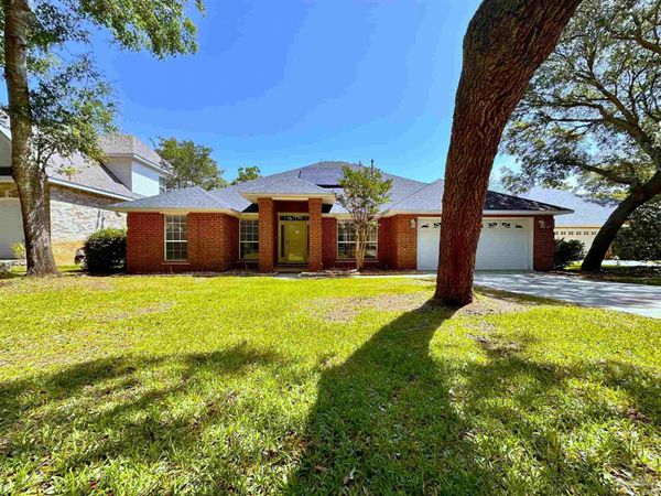 9548 Lorikeet Ln, Pensacola, FL 32507