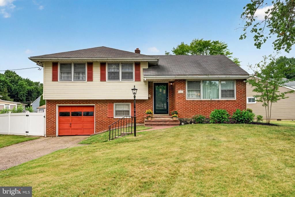528 Lee Ann Road, Cherry Hill, NJ 08034 Main Photo
