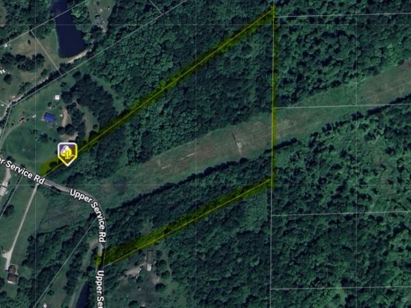 437 Upper Service Rd , Hookstown, PA 15050