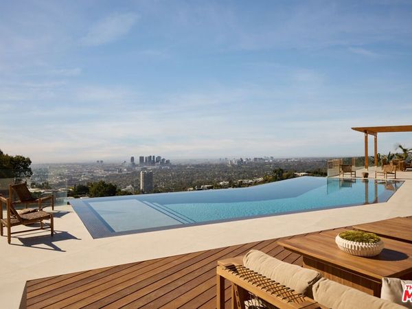 1615 Blue Jay Way , West Hollywood, CA 90069