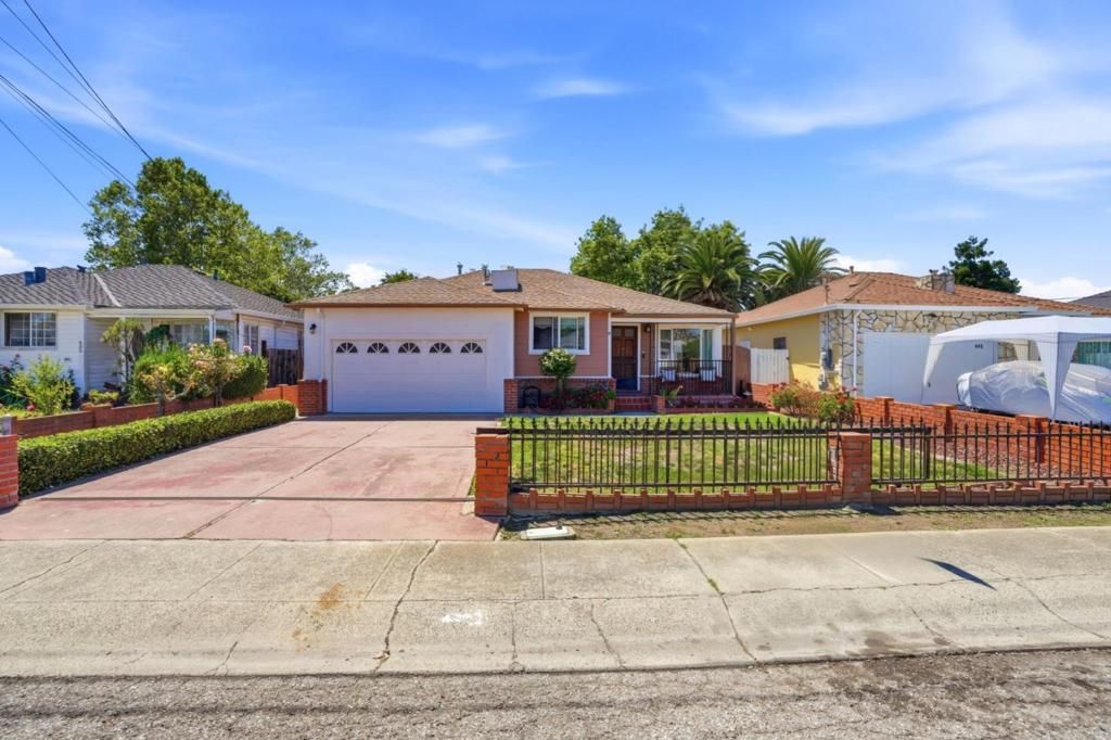 439 Wisteria Drive , East Palo Alto, CA 94303 Main Photo