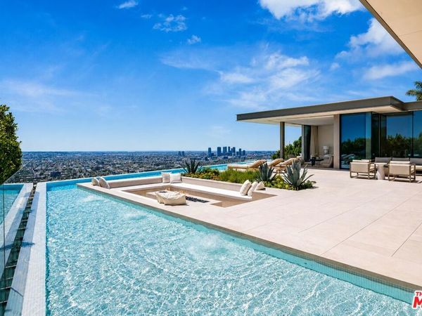 9016 Thrasher Avenue , Los Angeles, CA 90069