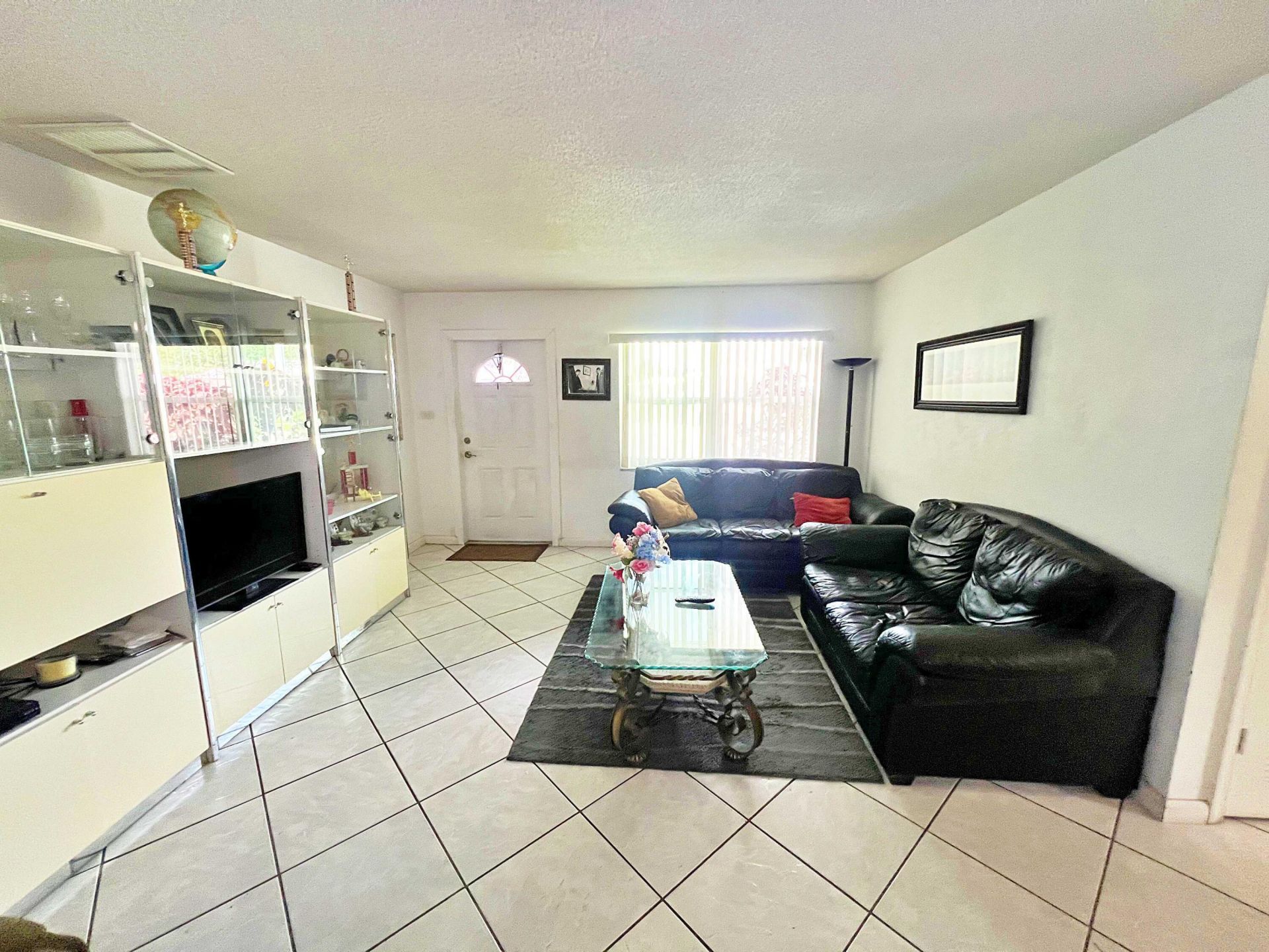 5715 NW 84th Terrace, Tamarac, FL 33321 Photo