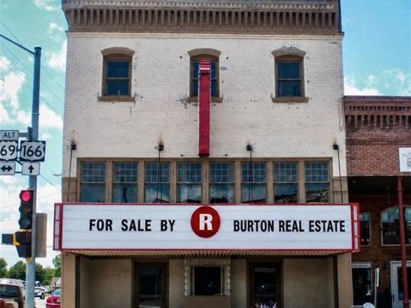 1145 Military Avenue, Baxter Springs, KS 66713