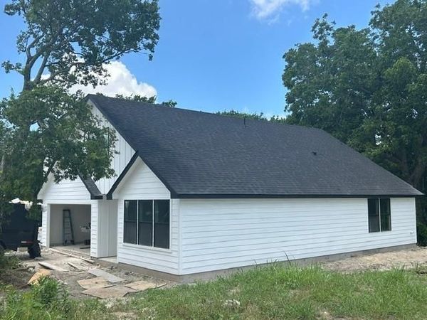 106 E Miller Street , Whitewright, TX 75491
