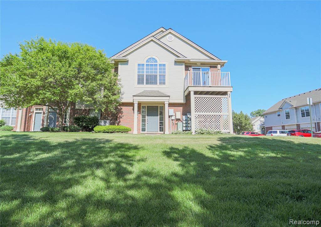 1859 Flagstone Circle, Rochester, MI 48307 Main Photo