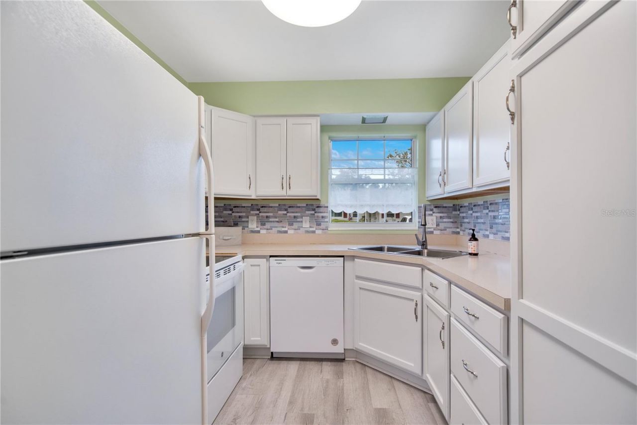 239 N Hill Avenue , Unit 110, Deland, FL 32724 Photo