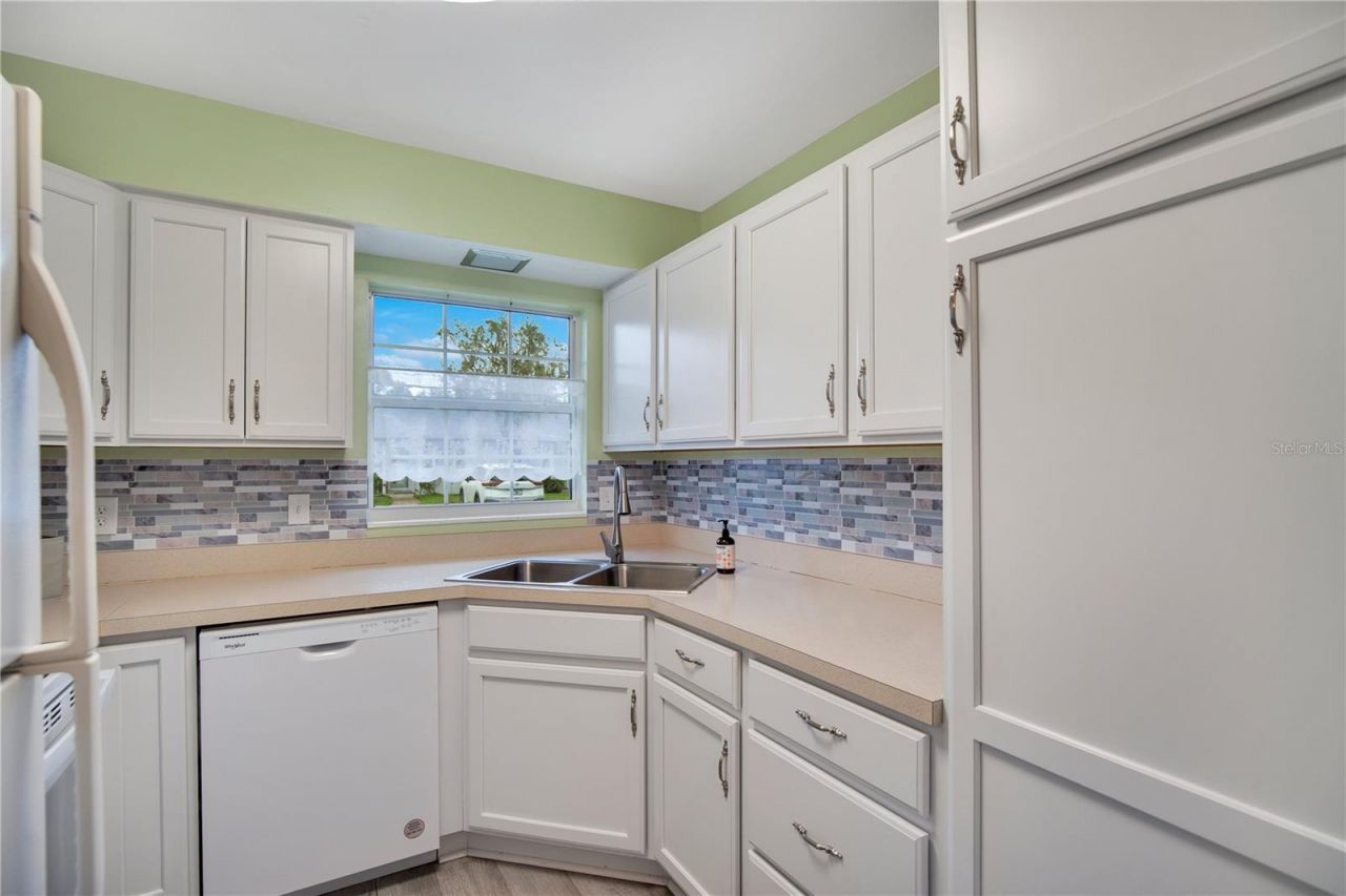 239 N Hill Avenue , Unit 110, Deland, FL 32724 Photo