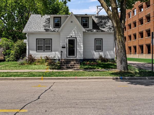 213-215 N 16th STREET, La Crosse, WI 54601