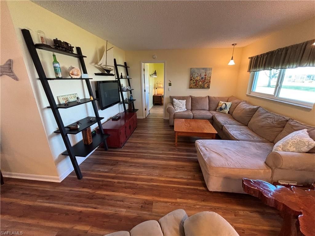 1515 Edgewater Cir , Fort Myers, FL 33919 Photo