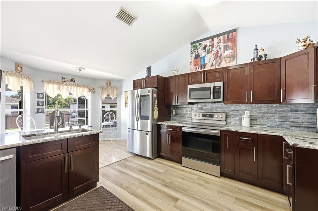 711 Long Island St E, Lehigh Acres, FL 33974 Photo