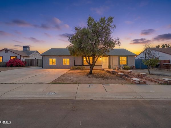6821 W JENAN Drive, Peoria, AZ 85345