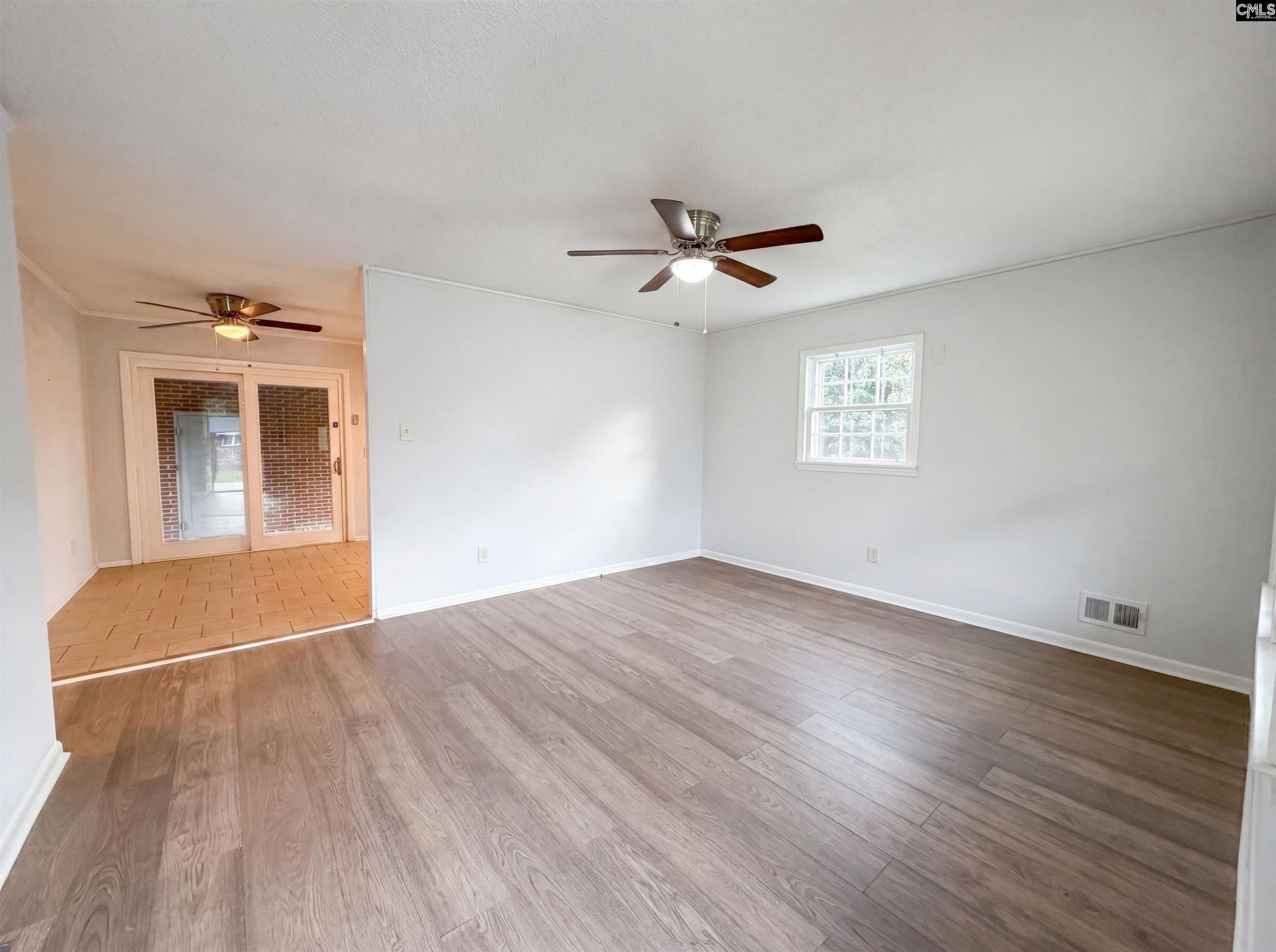 320 Redwood Court  Photo 12