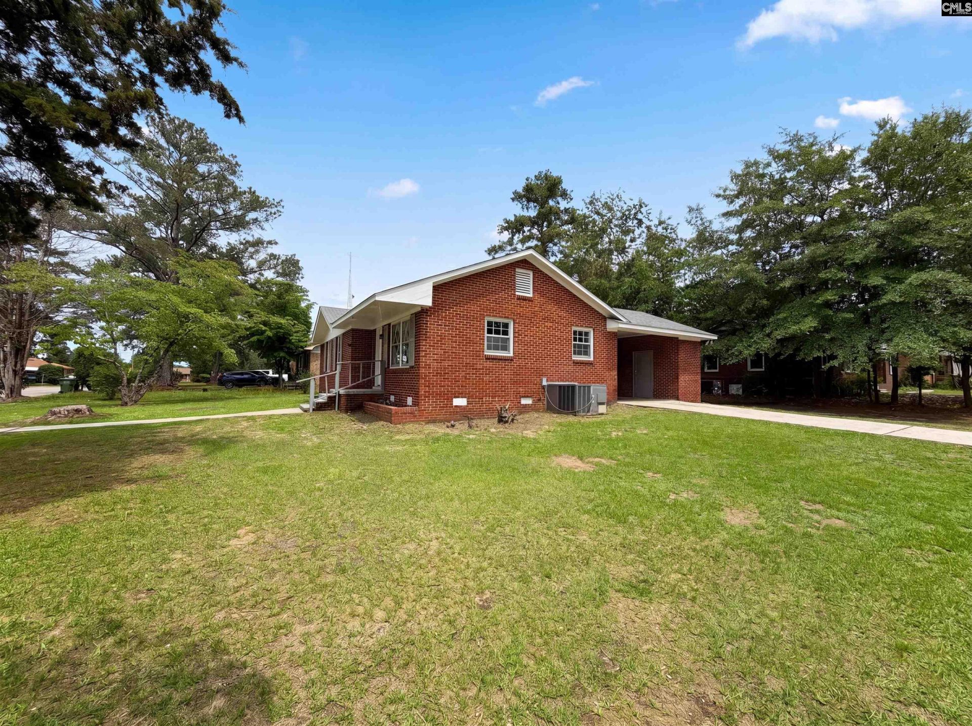 320 Redwood Court  Photo 16