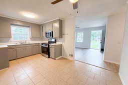 320 Redwood Court  photo 4