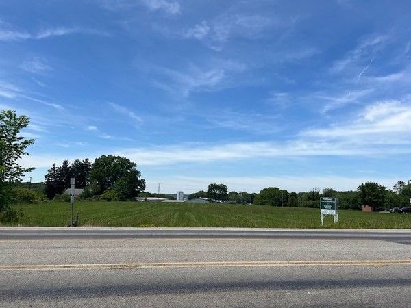 3525 Wilmington Rd , New Castle, PA 16105