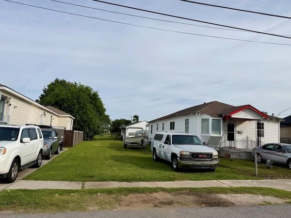 24TH Street , Gretna, LA 70053