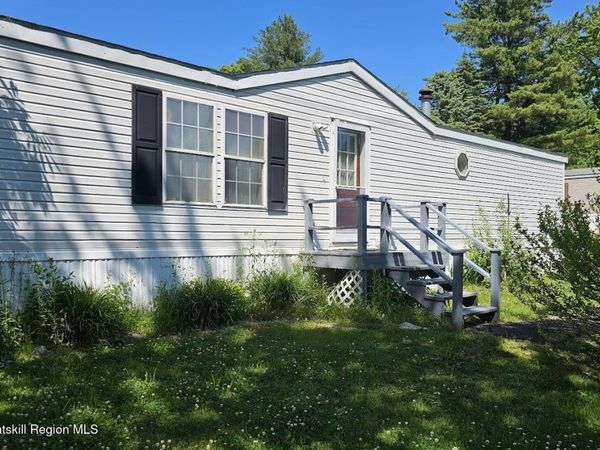 2809 New York 9h , Unit 37, Kinderhook, NY 12106