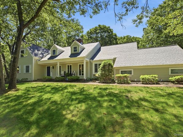 4 Waterview Lane, East Setauket, NY 11733