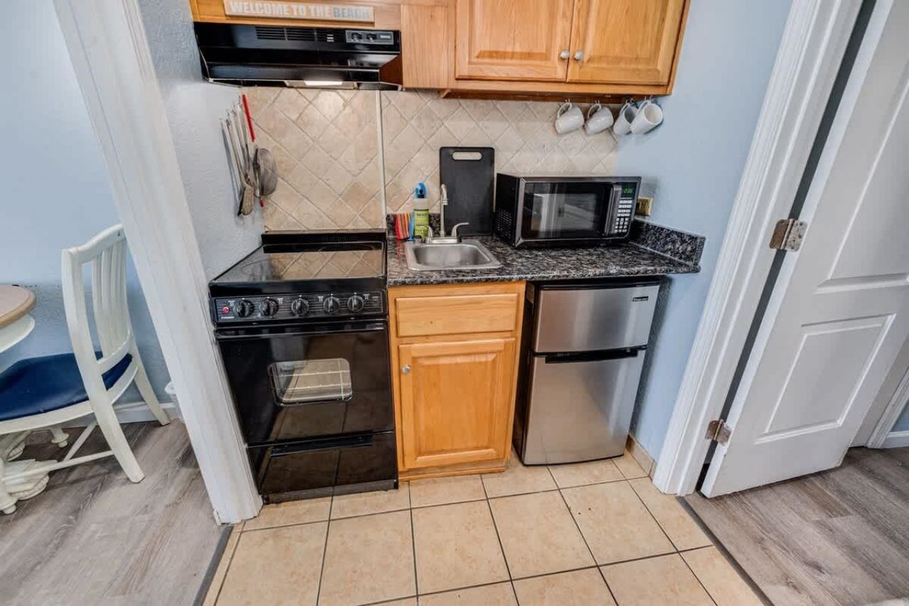 2311 S Ocean Blvd.  Photo 6