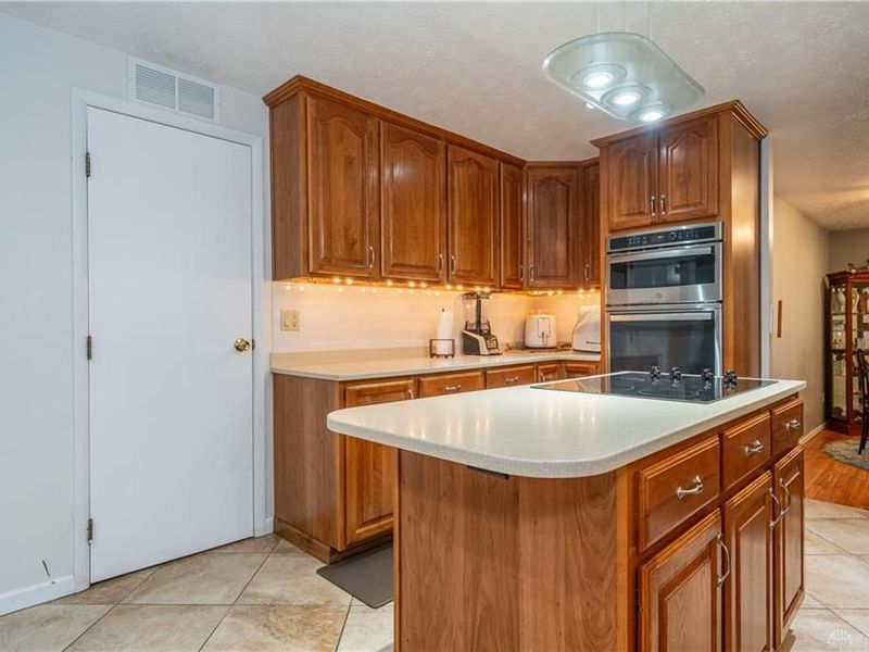 4939 Sweetbirch Drive, Riverside, OH 45424 Photo 13