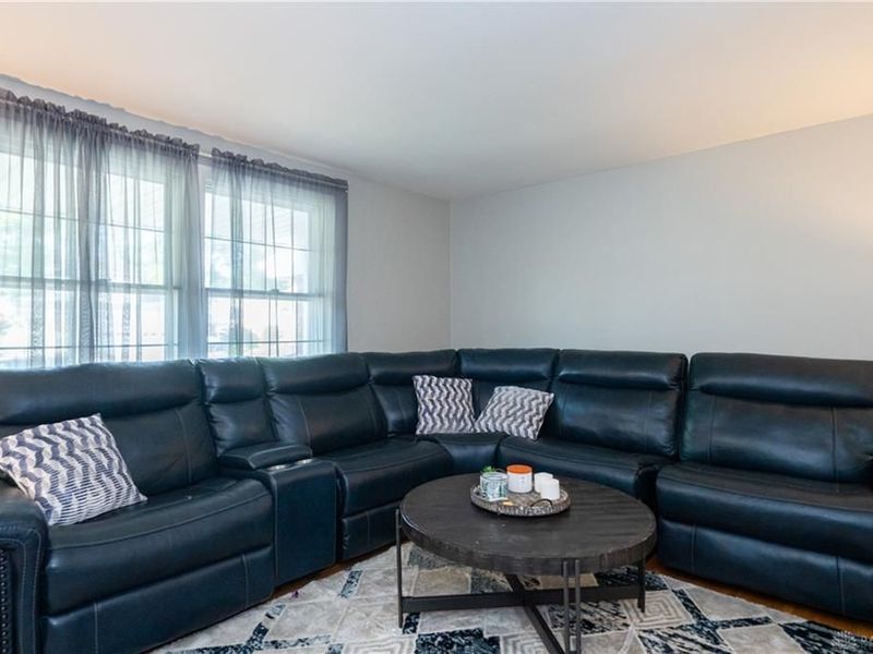 4939 Sweetbirch Drive, Riverside, OH 45424 Photo 7