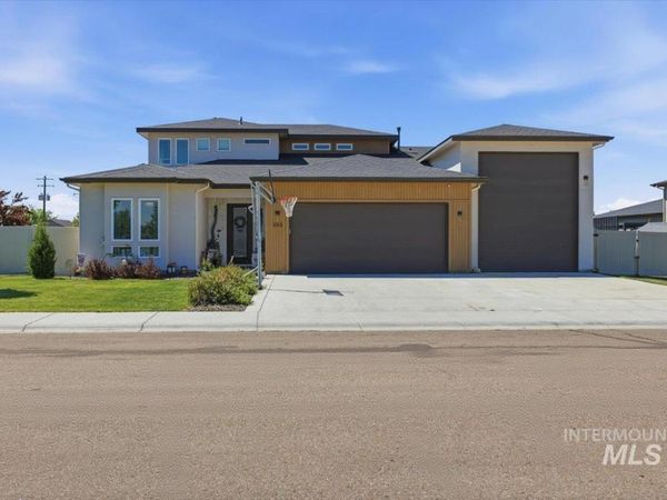 353 Castlebury St, Middleton, ID 83644