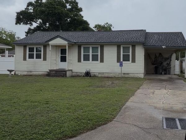 408 Labree Rd, Pensacola, FL 32507