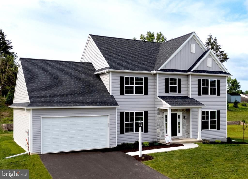 443 PARKSIDE WAY, LITITZ, PA 17543