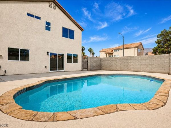 9516 Fox Forest Avenue , Las Vegas, NV 89129