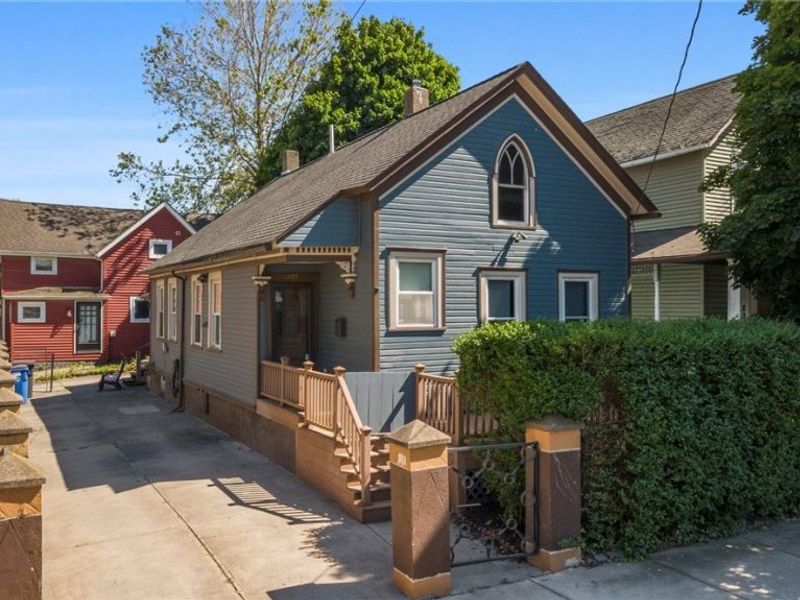 801 College Avenue , Cleveland, OH 44113 Photo 1
