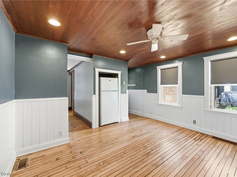 801 College Avenue , Cleveland, OH 44113 Photo 12