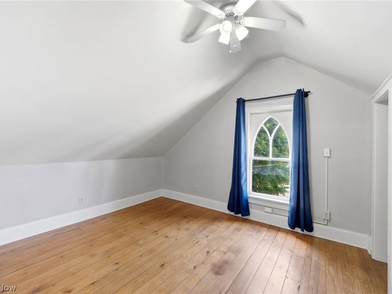 801 College Avenue , Cleveland, OH 44113 Photo 16